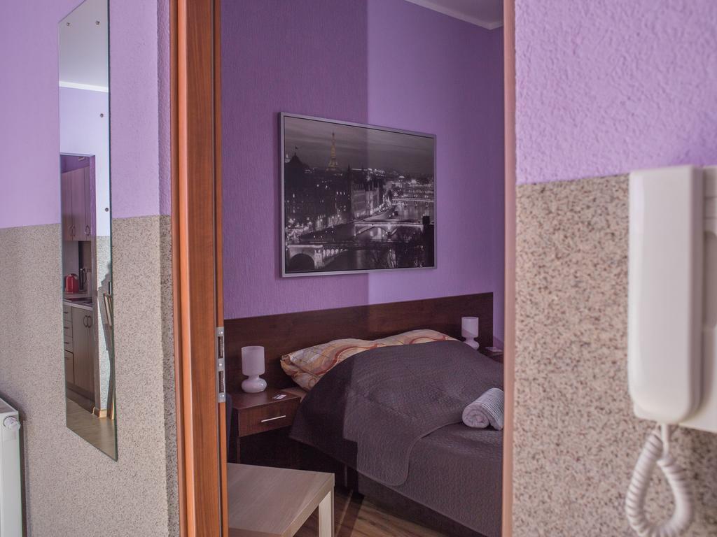 服务式公寓 克拉科夫 客房 照片